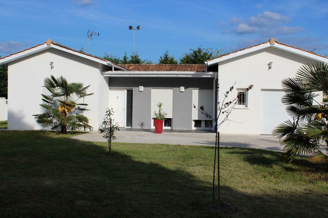 Hôtel Les Tresors De Lizzie à Coutras Extérieur photo
