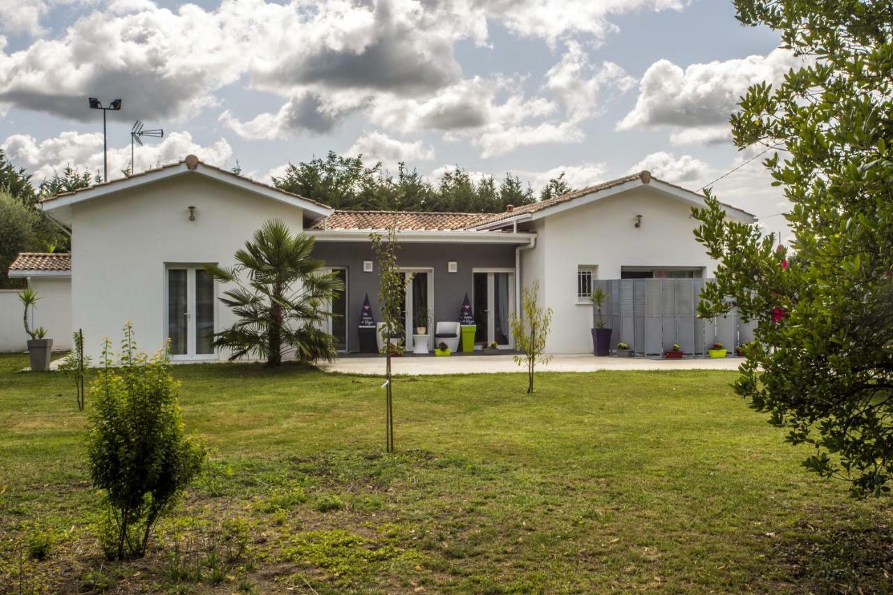 Hôtel Les Tresors De Lizzie à Coutras Extérieur photo